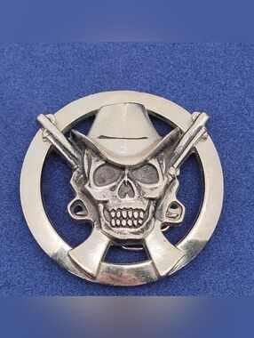 Western Cowboy Skull Head & Revolvers Metal Belt Buckle x Silver Star